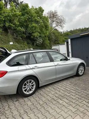 BMW 318 318d Touring Modern Line