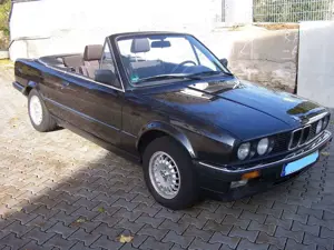BMW 325 E30
