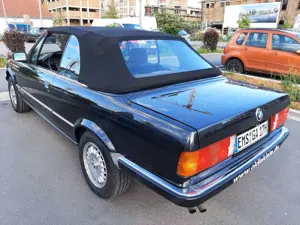 BMW 325 E30 Bild 4