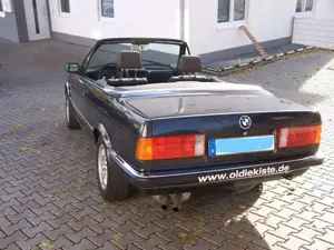BMW 325 E30 Bild 3