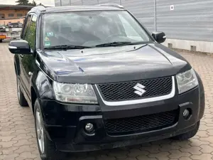 Suzuki Grand Vitara 2.4 VVT Club Automatik Allrad