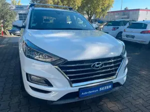 Hyundai TUCSON 1.6 CRDi*AUTOM*1.HAND*NAVI+RFK*EURO 6*2WD