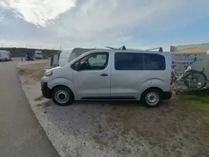 Peugeot Traveller Peugeot Traveller 6 Sitze