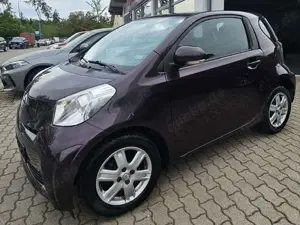 Toyota iQ