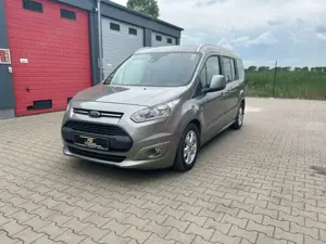 Ford Grand Tourneo