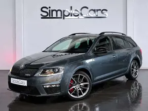 Skoda Octavia Combi RS *NAVI*TEMPO*AHK*BI-XENON*