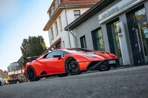 Lamborghini Huracán STO Orange Service+ Garantie neu