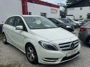 Mercedes-Benz B 180 Blue EFFICIENCY*BI-XENON*SOMMER+WINTERREIFEN