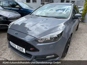 Ford Focus Turnier 2,0 ST  BI-XENON/LEDERSPORTSITZE