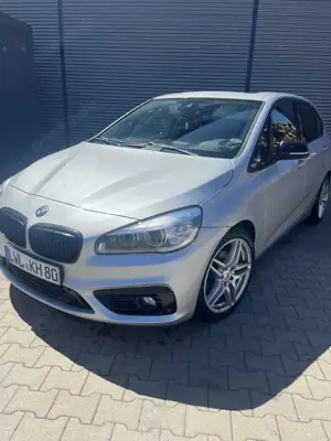 BMW 218