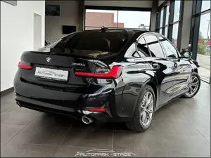 BMW 330 Bild 3