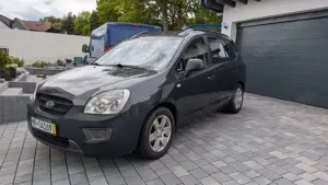 Kia Carens Bild 2