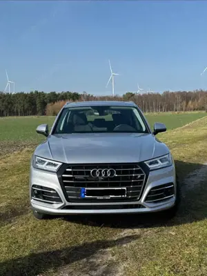 Audi Q5 55 TFSI e quattro sport