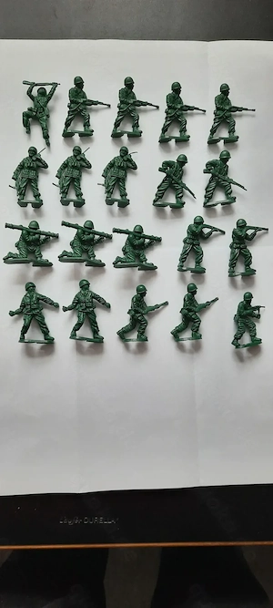 Soldaten Action Spielfiguren - ca. 5 cm hoch (20 Stück)