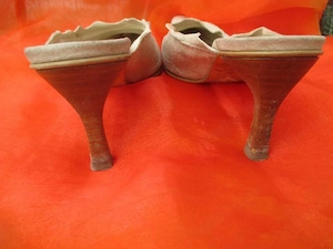 Original VINTAGE Kalbs Velours Echt Leder High Heels Sabot Mules Pumps ROLAND Gr. 37  4 crem - beige Bild 5