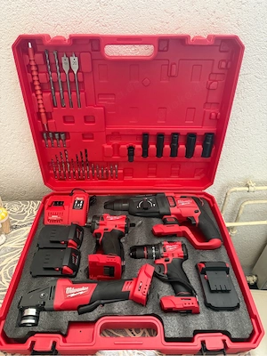 milwakuee set 4 in 1 18V 