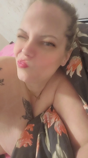 mollige milf bietet Wunsch Videos 