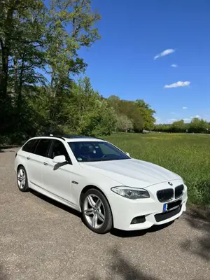 BMW 535 535 d xDrive M Paket Panoramadach 8 Fach Bereift