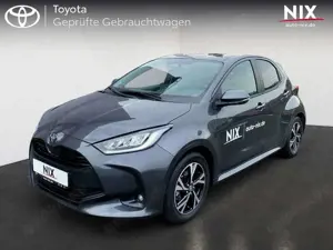 Toyota Yaris 1.5 Hybrid Teamplayer + Safety + Comfort