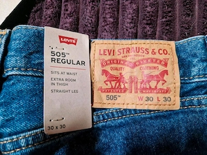 Neue Levis 505 Jeans - Größe 30   30
