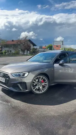 Audi A4 Avant 40 TDI S tronic line