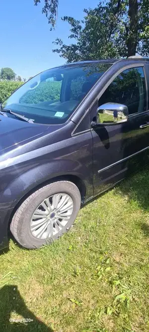 Lancia Voyager Lancia Voyager 2.8 Multijet 16V Platinum 7-Sitzer Vollausstattung DVD-Entertainmentsy Bild 4