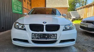 BMW 320 320i Sportpaket*Autom.*guter Zust.*durchgewartet*