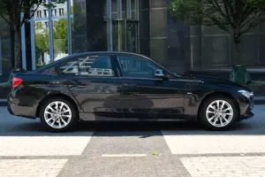 BMW 320 i xDrive Sport Line| 1.HAND| LED| SZH| PDC Bild 4