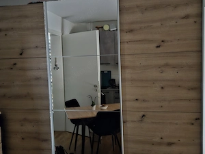 Schwebetürenschrank 