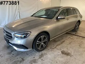 Mercedes-Benz E 220 E220 4Matic Avantgarde Distronic+ Glasdach Leder