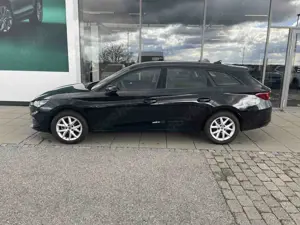 SEAT Leon Sportstourer 1.5 TSI DSG Style ACC SHZ PDC
