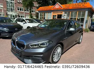 BMW 118 d AUTOMATIK/LED/NAVI/KAMERA/DIGITAL-TACHO/SHZ