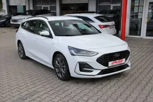 Ford Focus Turnier 125PS ST-LINE LED Tempomat 17Zoll