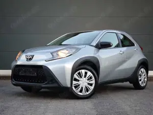 Toyota Aygo X Play Sitzheiz Carplay Spurhalte RKamera Garantie