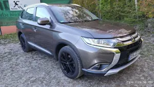 Mitsubishi Outlander Outlander 2.2 DI-D 4WD Aut. Plus Bild 4