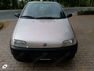 Fiat Punto 1.2 Club Benzin 60PS 115.200km gepflegt mit neuem TÜV