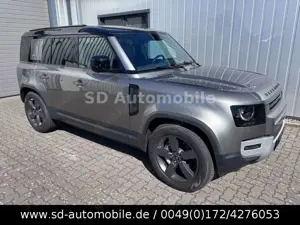 Land Rover Defender 110 HSE D300 PANO+AHK+BLACK-PACK
