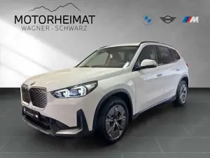 BMW iX1 xDrive30 Premium AHK
