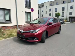 Toyota Auris Auris Touring Sports Hybrid 1.8 VVT-i Hybrid Automatik Touring Sports Edition S