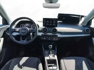 Audi Q2 35 1.5 TFSI advanced S-tronic Matrix Navi RFK Bild 3