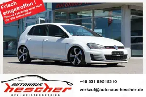 Volkswagen Golf VII GTI 2.0 TSI *BI-XENON*DYNAUDIO*NAVI*