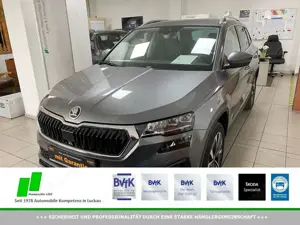 Skoda Karoq Karoq 1.5 TSI DSG Design PANO/AHK/NAV/ACC/BSA/18