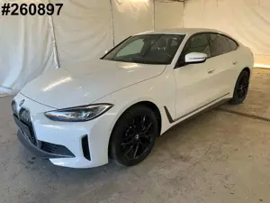 BMW i4 GC 40e Drive AHK | KAMERA | DRIVING-A | LEDER