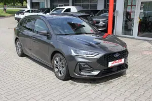 Ford Focus Turnier 155PS ST-LINE LED AdapTempomat CAM 17Z