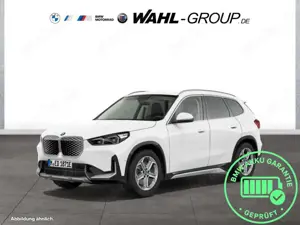 BMW iX1 xDrive30 xLine AHK Sport Adapt LED Premium Driving