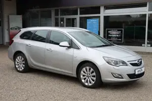 Opel Astra J Sports Tourer Innovation  2.HAND l LEDER