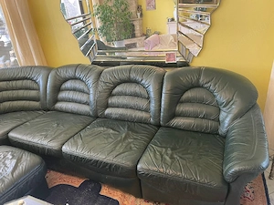 Ledercouch 3und2 Spitzer sowie 2 Hocker 