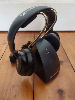 Sennheiser RS 118 On-Ear Bügel Funk-Kopfhörer Set mit Station