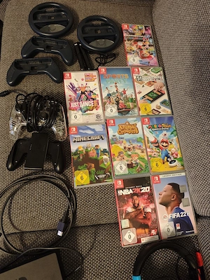 Nintendo Switch mit Zubehör 