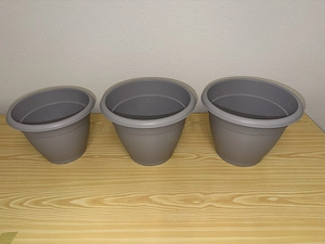 3 neue stylische PVC-Blumenkübel, Pfanzkübel